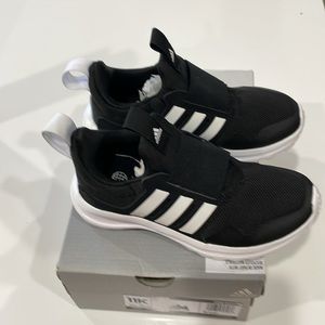 New in box Adidas active ride 2.0 size 11